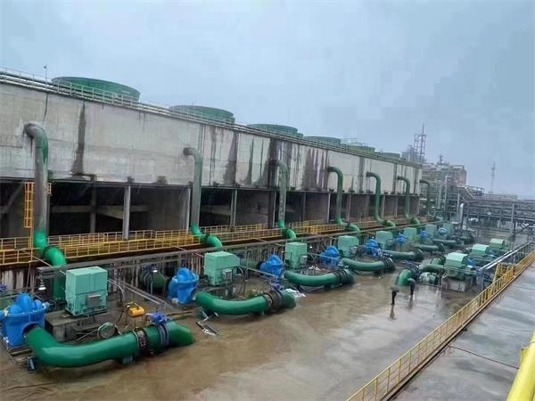 在冬季使用什么方法可以對閉式冷卻塔進行防凍？,什么方的冬季是漫長的