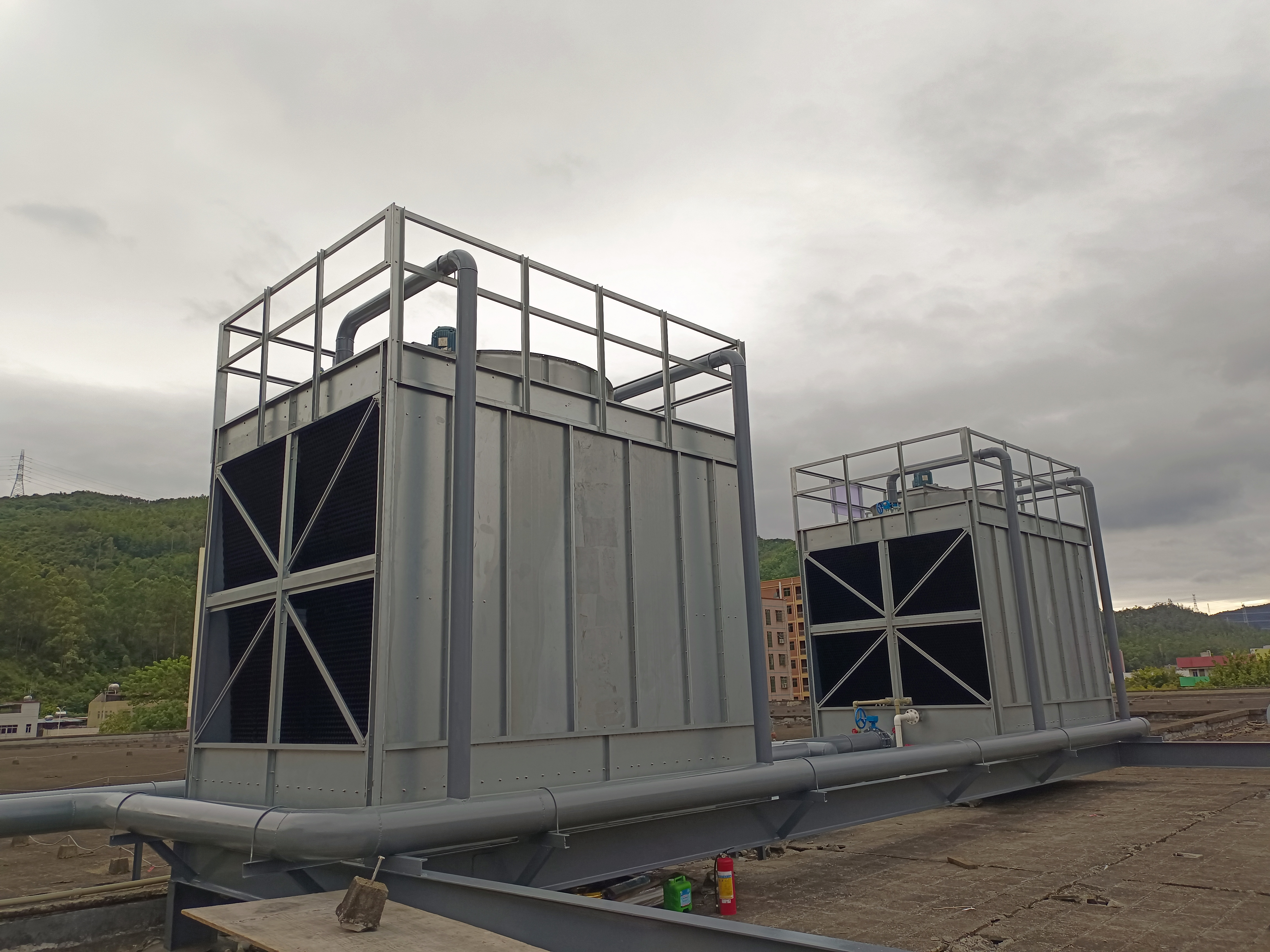 廣州世貿大廈冷卻塔升級改造工程(廣州世貿大廈停車場收費)